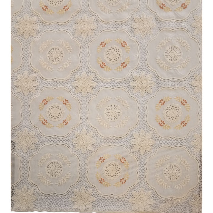 Féláttetsző PVC asztalterítő, krém-bézs, virágmintás hímzés, vízálló, 200 x 137 cm