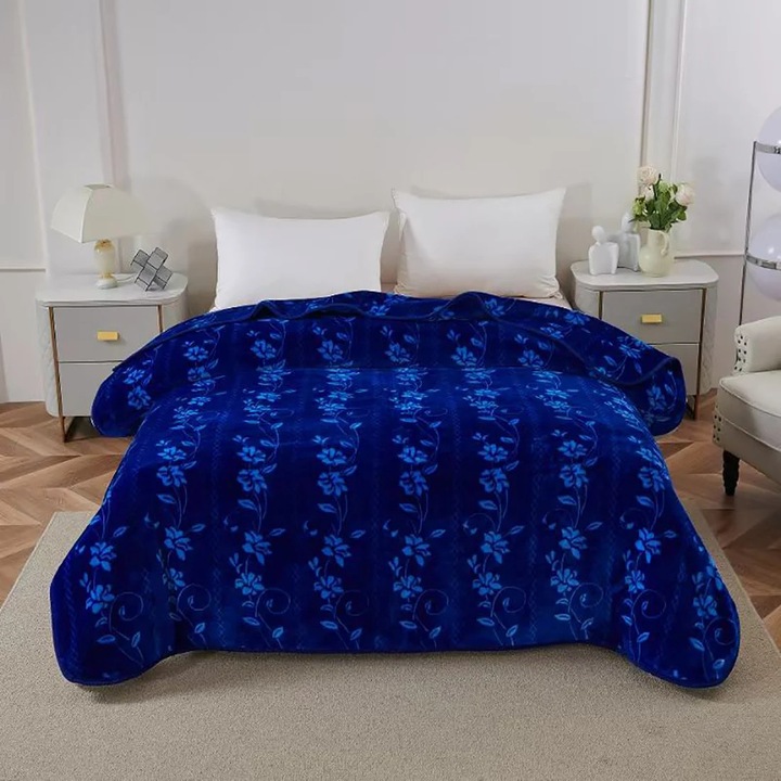 Одеяло Cocolino 200×240 см – Елегантно синьо с флорални мотиви