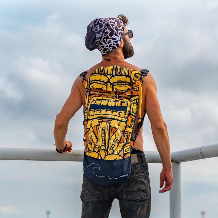 Rucsac sport Malokee Tooba, material rezistent la apa, 30x90cm