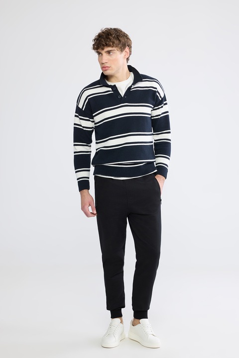 LC WAIKIKI, Pantaloni de trening cu croiala conica, snur de ajustare si buzunare cu fermoar, Negru