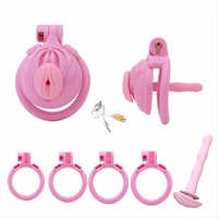 Cusca de Castitate Platã pentru Barbati – Cusca Penis Usoara cu Cateter din Silicon Detasabil, 4 Inele Interchangeabile si Blocare Ascunsa, Jucarie Intima pentru Adulti