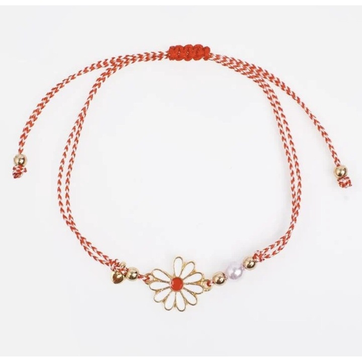 10 x Martisor típusú karkötő margarétával, szívvel és gyöngyökkel