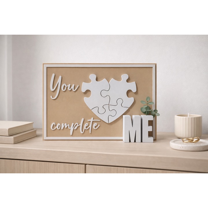 Statueta decorativa ornament puzzle "You complete me", mini vaza incorporata pentru plante uscate, cadou pentru cupluri, Valentine's Day, Dragobete, cadou femei 1 sau 8 Martie, imprimare 3D, caramel si alb, design minimalist, 14.8 x 10.6 x 1.7 cm