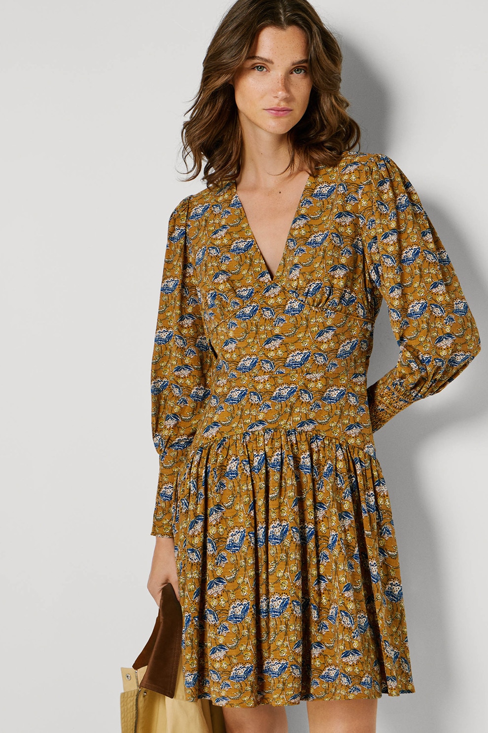 Pepe Jeans London, Rochie cu maneci bishop si model floral Avi, Maro, Bleumarin, M