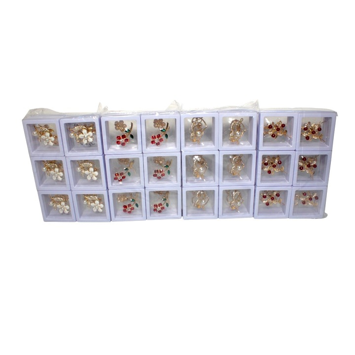 Martisor Brosa, Design elegant, Cutie Alba