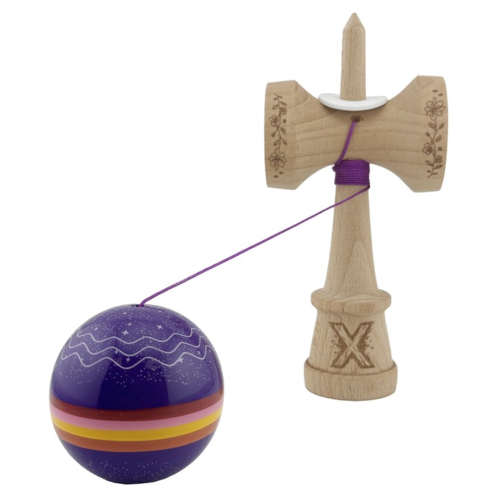 Kendama Originala, Profesionala, NIGHT SKY, Super Sticky cu Cupe Mari KING SIZE V3, Gaura in Baza, Rulment Metalic, din lemn 18 cm, Ata 62/65 cm, Mov