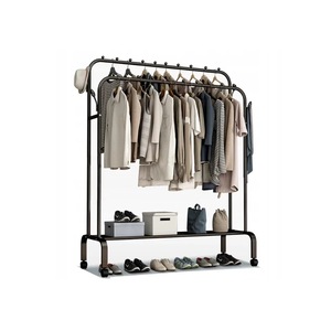 Umerase pentru haine si suporturi