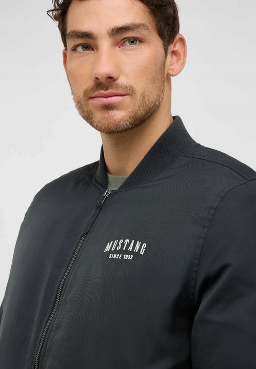 Férfi kabát, Mustang, Style Byron, Normál fazon, V-nyak, Cipzár, Meleg és kényelmes, Hosszú ujjú, Poliészter, XL INTL, Fekete