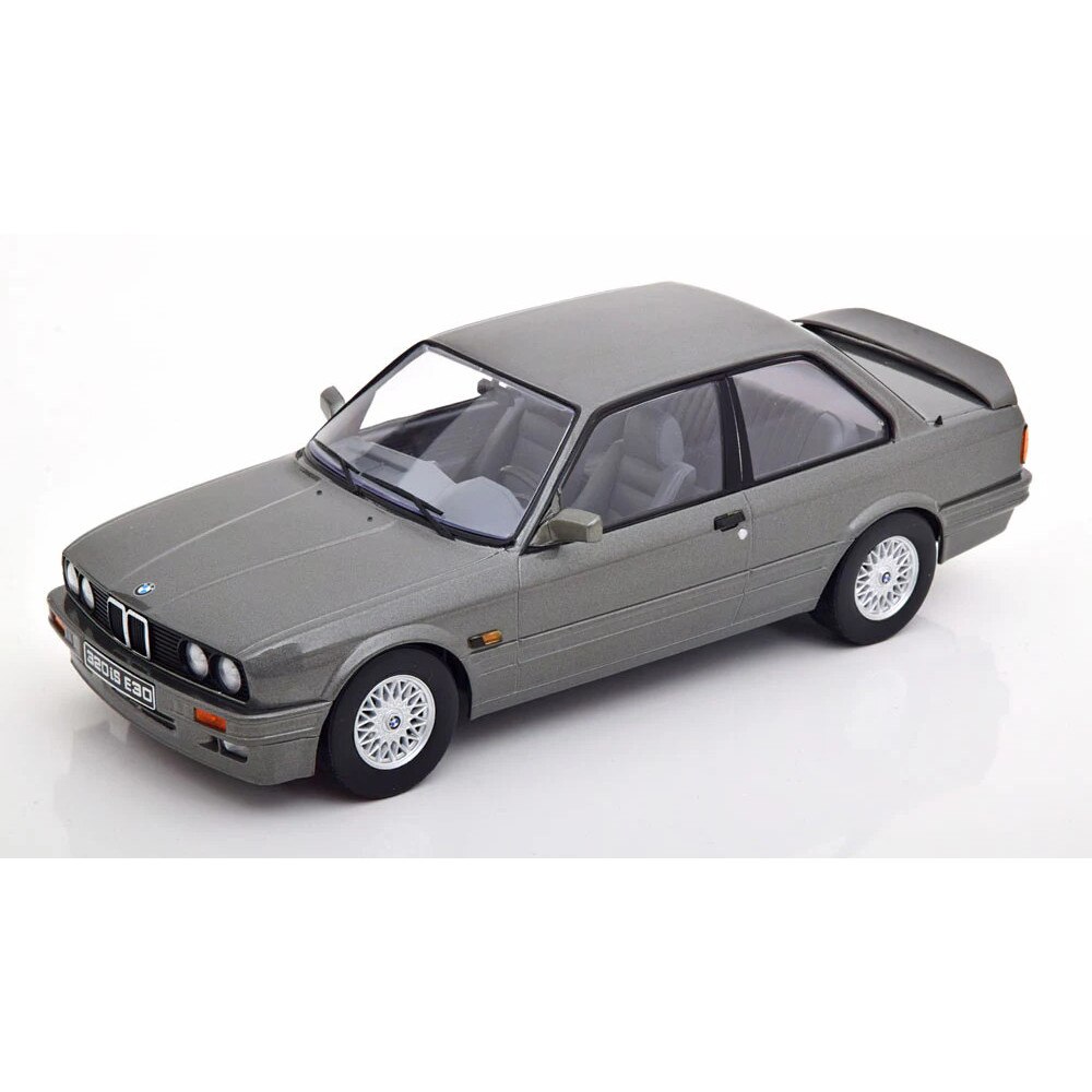 Macheta auto BMW 320iS E30 Italo M3 1989 1:18 KK-Scale - eMAG.ro