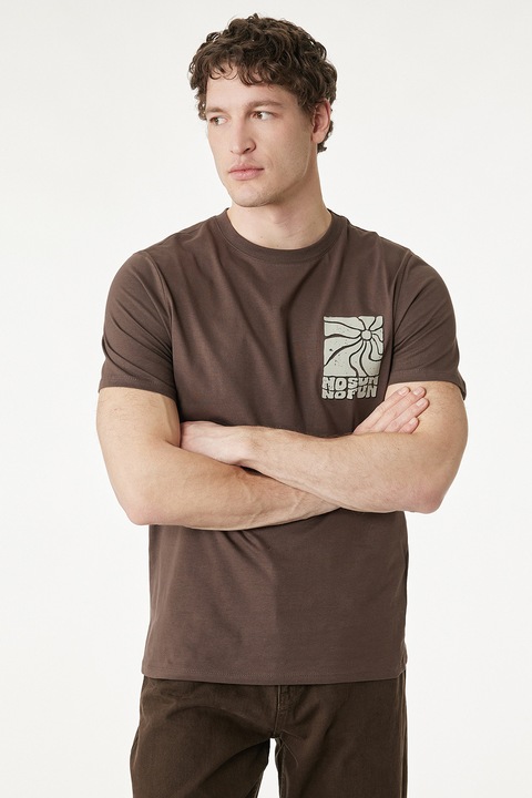 KOTON, Tricou cu decolteu la baza gatului si imprimeu pe piept, Maro pamantiu