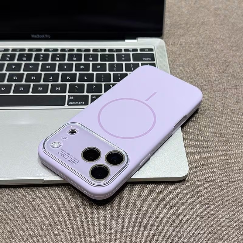 Husa pentru iPhone 17 Pro Max, Silicon Catifelat cu Interior din Microfibra, Compatibila cu MagSafe, Protectie Completa Camera, Lila