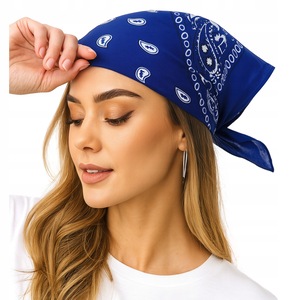 Női sálak és kendők