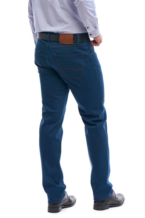 Férfi mindennapi, normál fazonú farmer