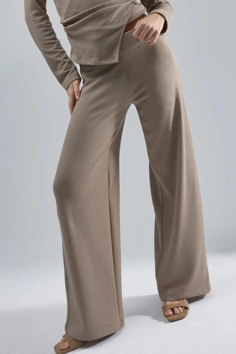 Pantaloni dama Busem, croi drept, maro, textil