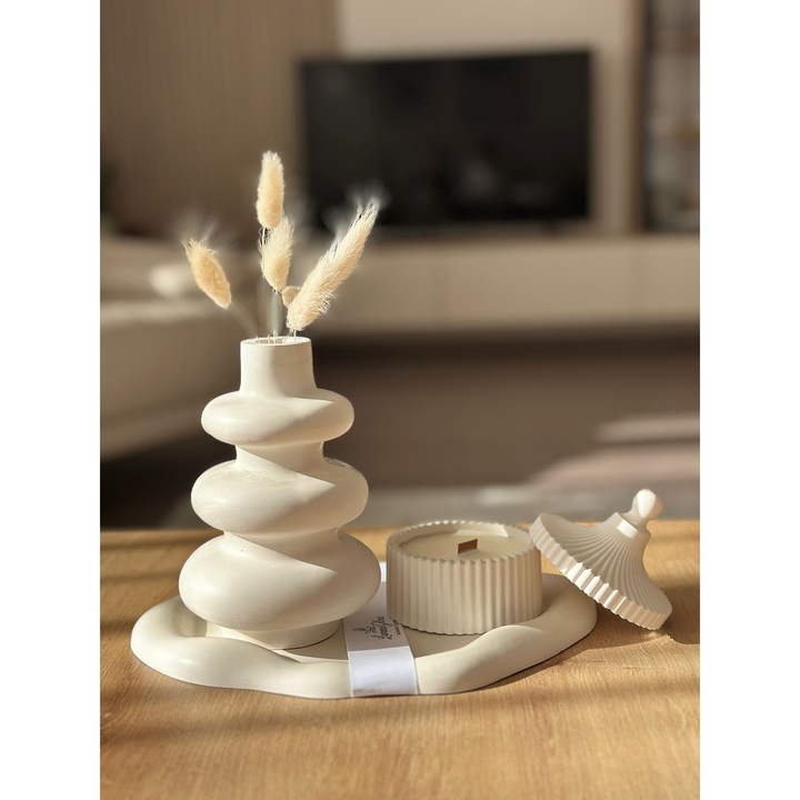 Set lumanare parfumata din ceara de soia, in recipient ceramic cu capac, tava decorativa si vaza inclusa, Lumensglow, handmade – decor modern