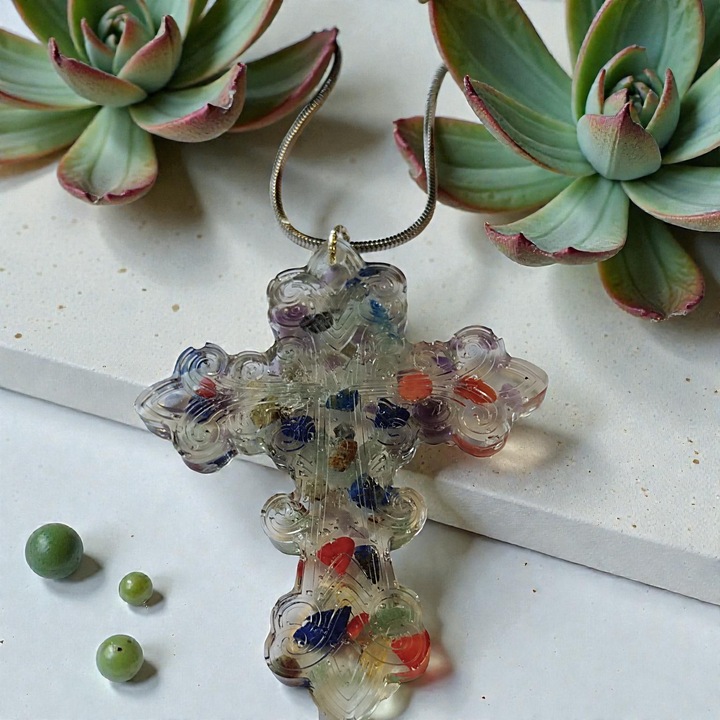 Pandantiv cruce din pietre semiprețioase, accesorizat cu lanț din oțel inoxidabil, 18cm + 6cm, multicolor