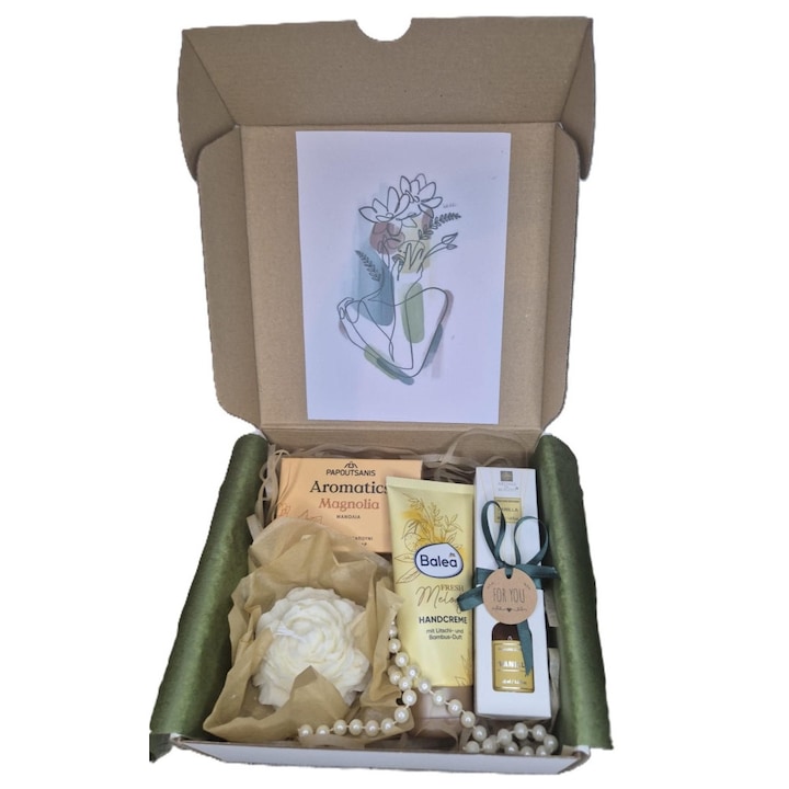 Cutie cadou de rasfat parfumat – Magnolie & Vanilie, crema maini, odorizant camera, lumanare decorativa, sapun solid