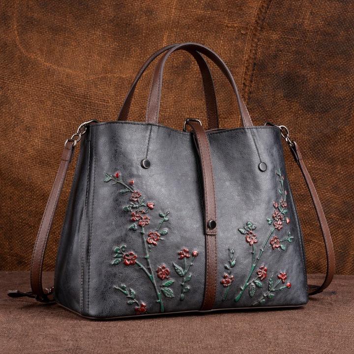 Geanta Premium de Piele Naturala pentru Dama, Model Elegant cu Flori Delicate, Spatioasa si Sofisticata, Bareta Ajustabila pentru Umar, Accesoriu Fashion Luxury pentru Femei Stilate, Cadou Rafinat, 31x23x13.5 cm, Albastru Adanc, PriStyle®