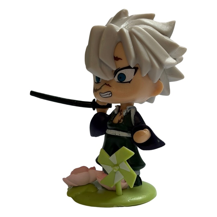 Фигурка чиби Demon Slayer (Kimetsu no Yaiba) с меч и бяла коса, декоративна основа с розови цветя, колекционерска фигурка за декорация на бюро/рафт/витрина, подарък за аниме фенове за годишнини, Коледа, Таен Дядо Коледа, 1/8 март, 10x15 см