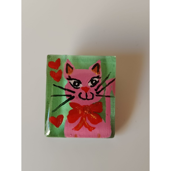 Martisor pictat manual, sticla si rasina, detalii artistice, multicolor, 5x5cm