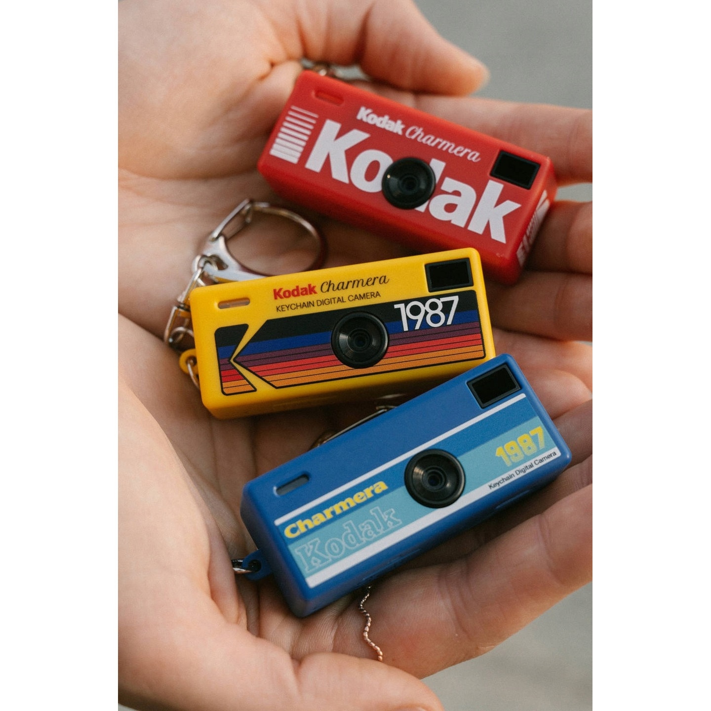 Breloc cu mini cameră digitală Kodak Charmera, set cu card microSD