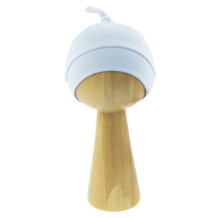 Csecsemősapka kék csomóval, Nicol