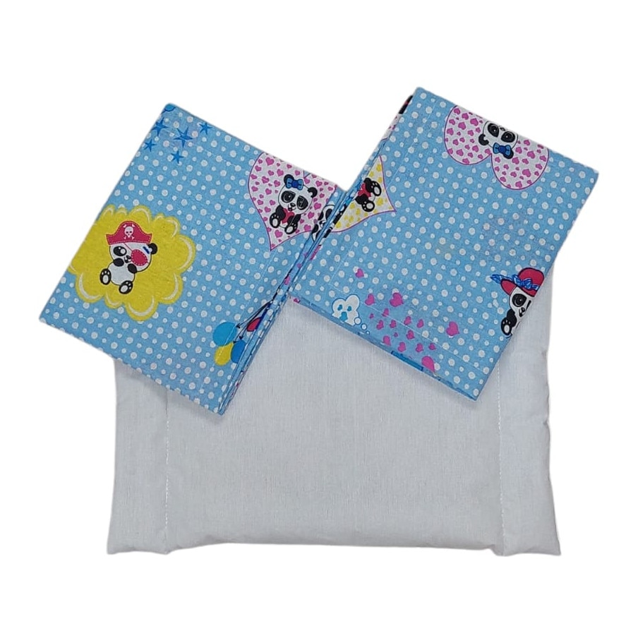 Perne copii - Set Perna plata 30×40x2 cm cu doua huse, M010 Ursuleti Panda Albastru, inchidere tip plic, pentru patut, carucior si crese, Albatex Home