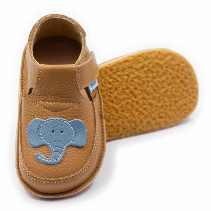 Pantofi Elefantel Caramel pentru copii din piele moale naturala, incaltaminte tip mers descult, talpa flexibila 3 mm din cauciuc natural antiderapanta, fara intarituri, brant tabacit vegetal, forma anatomica pentru primii pasi, inchidere velcro, fabricat, Maro