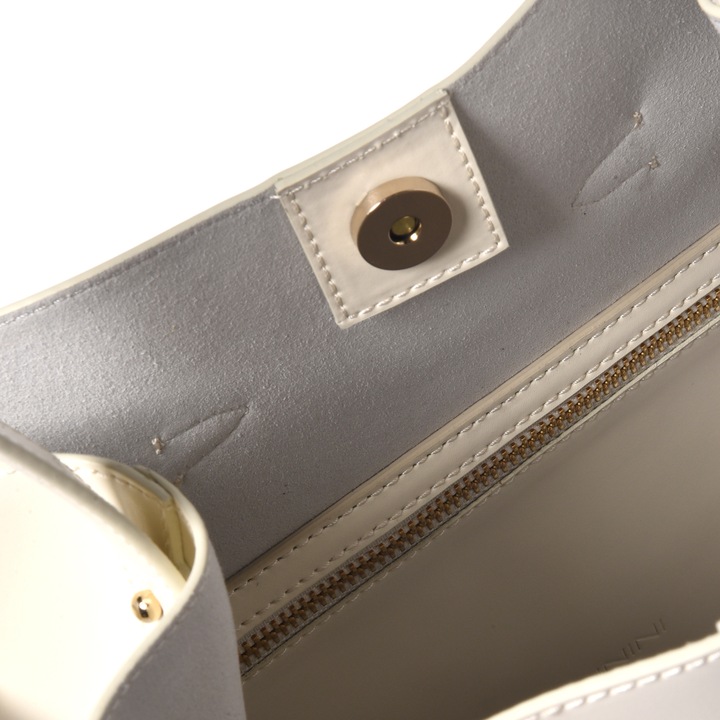 Baldinini, Geanta de piele cu bareta de umar si maner ajustabil, Alb murdar