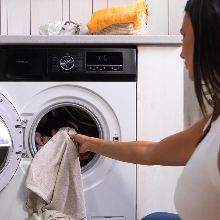 Masina de spalat rufe Cecotec, Bolero DressCode 8500 Inverter A, 8 kg, 1400 RPM, 16 programe prestabilite, functie SteamMax, functie Drum Clean, AllergyCare, tehnologie Inverter Plus, tambur Pearl, finisaj cromat, design modern, picioare ajustabile, alb