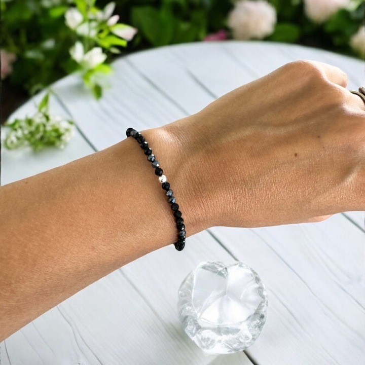 Bratara dama neagra Josephina din Spinel Negru si Hematit cu argint 925,17-18 cm