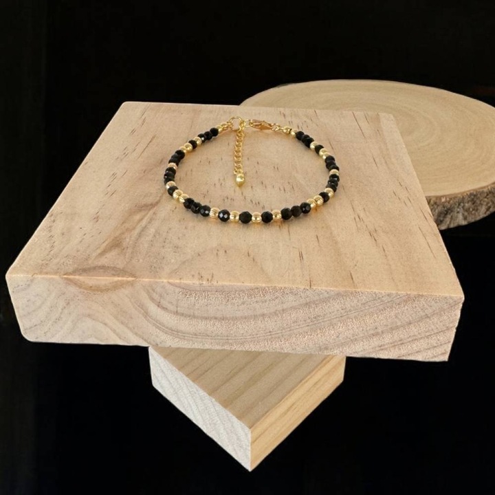 Bratara dama handmade din Obsidian Amina cu bilute din argint placat cu aur