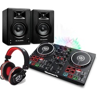 Pachet complet echipament DJ Numark – Controler DJ USB cu lumini, Boxe active 120 W si Casti Profesionale – Serato DJ Lite inclus