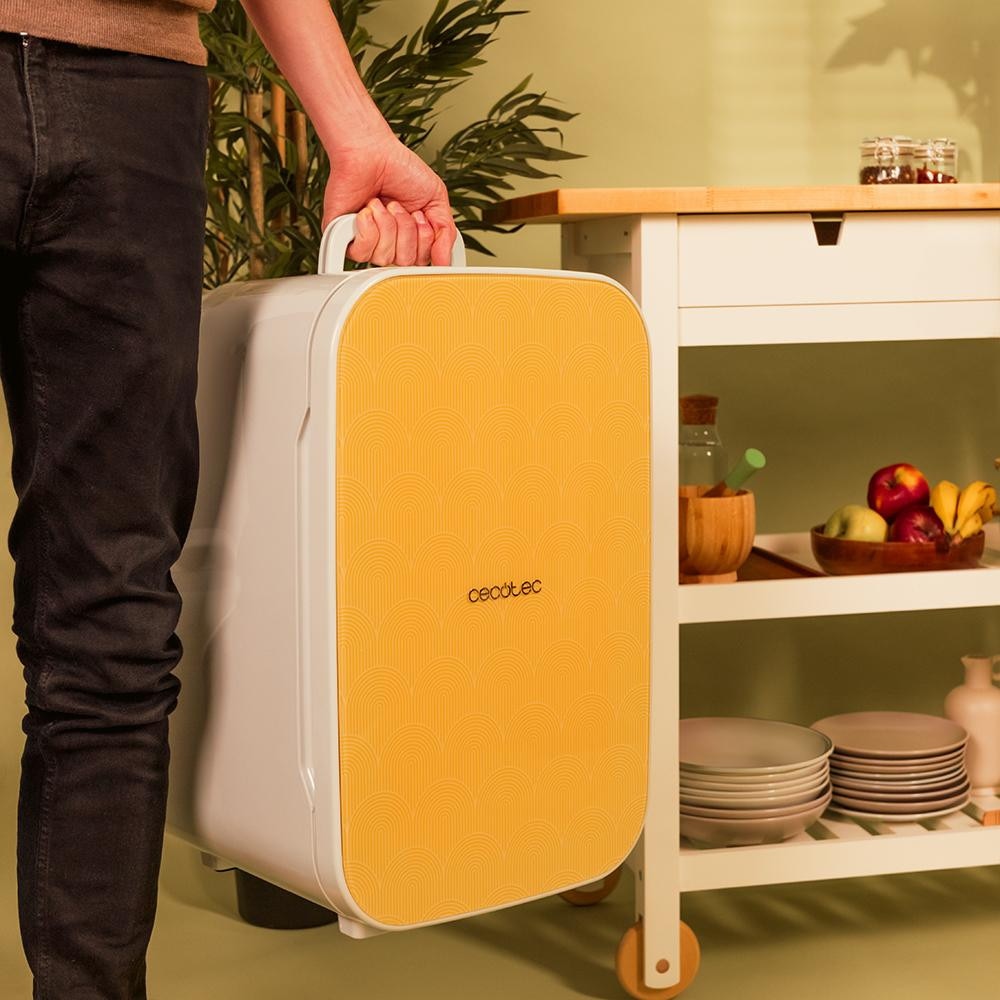 Mini frigider portabil Cecotec, Bolero MiniCooling, colectie Bahamas, 25 litri, termostat reglabil 7-65 °C, Motor Inverter, Functie Heating, mentinere la cald, zgomot redus, maner ergonomic, indicator LED, galben