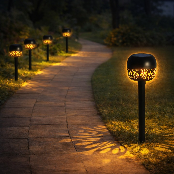 Соларна LED Декоративна Лампа за Градина, Топла Бяла Светлина, 360-градусов Перфориран Светлинен Ефект, Колче за Забиване в Земята, 38 см