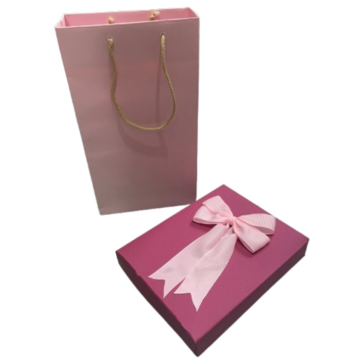 Set cadou cutie si punga - Nicas - cutie carton roz cu bentita diverse culori 13x17.5x3 cm - punga cadou roz 14X25X6 cm - Tip RS + M