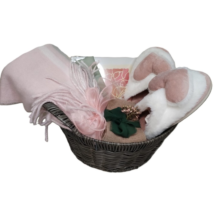 Set cadou elegant & cozy – rasfat in nuante calde, cos depozitare impletit, sosete, rama foto, lumanare parfumata, papusi casa, sal