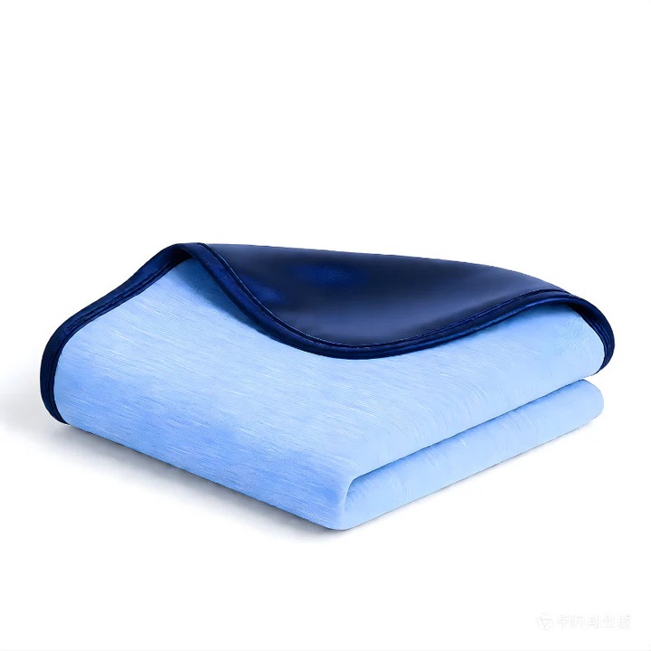 Jaskus® Nyári Hűsítő Takaró, Kettős Arc-Chill Hűtési Technológia, Kétoldalas Izzadásgátló, Hipoallergén, 200x230 cm, Kék/Világoskék