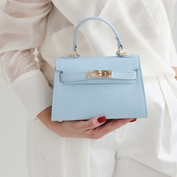 Geanta de mana Moranti, piele naturala, albastru deschis, 1 compartiment, cu model