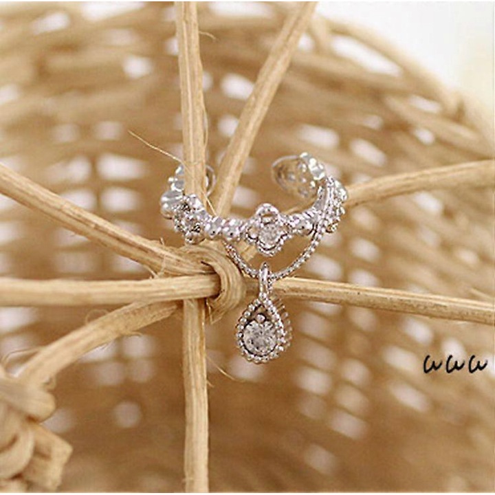 Cercei ear cuff din argint 925 placat cu aur alb, zirconii cubic de calitate AAA, ajustabili, unici, fara piercing, unisex