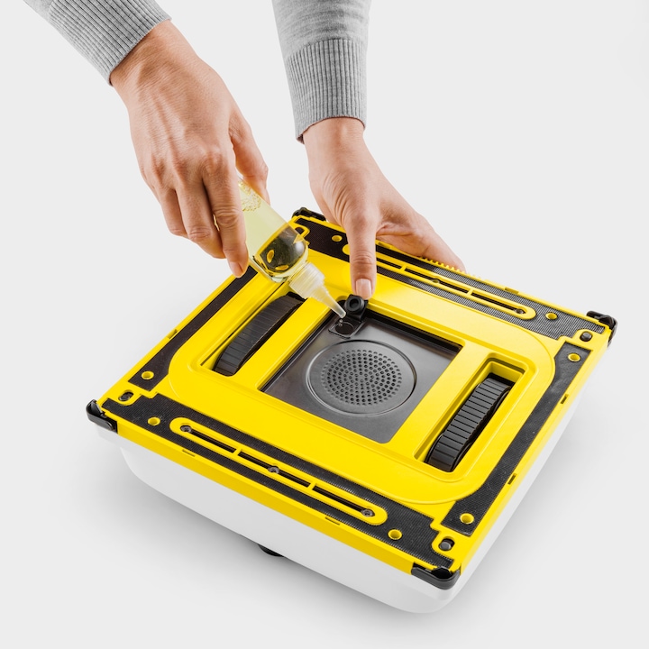 Robot de curatat geamuri Karcher RCW 4 Extra+ 1.269-233.0, 3000-5000 Pa, 0.4 m²/min, senzori pentru detectarea a ramelor si obstacolelor, viteza 2,5 min/m², 150 ml rezervor detergent, standard ridicat de siguranta, alb