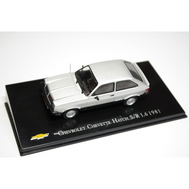 Macheta 1981 Chevrolet Chevette Hatch S/R 1.6 Ezüst 1:43 fém replika
