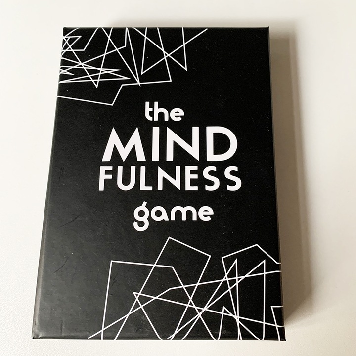 Társasjátékok, kártyakészlet, stresszcsökkentő stratégiák, terápiás tevékenységek, többszínű