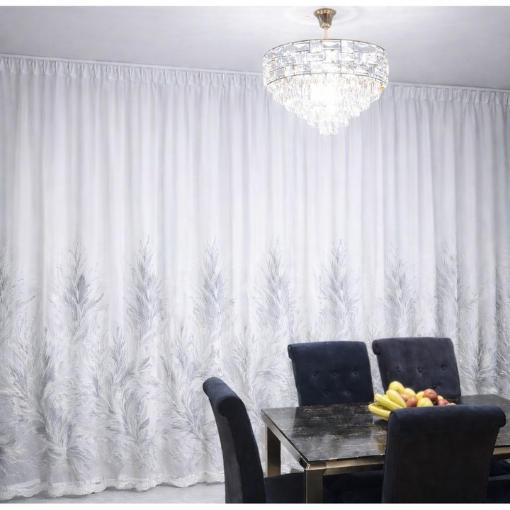 Тюлена завеса, със сребърна бродерия тип перо, изработена на режанса 400 x 270 см