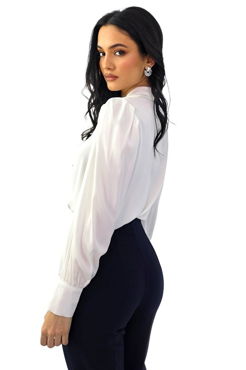 Camasa eleganta AVELA, cu brosa florala nedetasabila, Alb, Marime universala S/M, FashionForYou