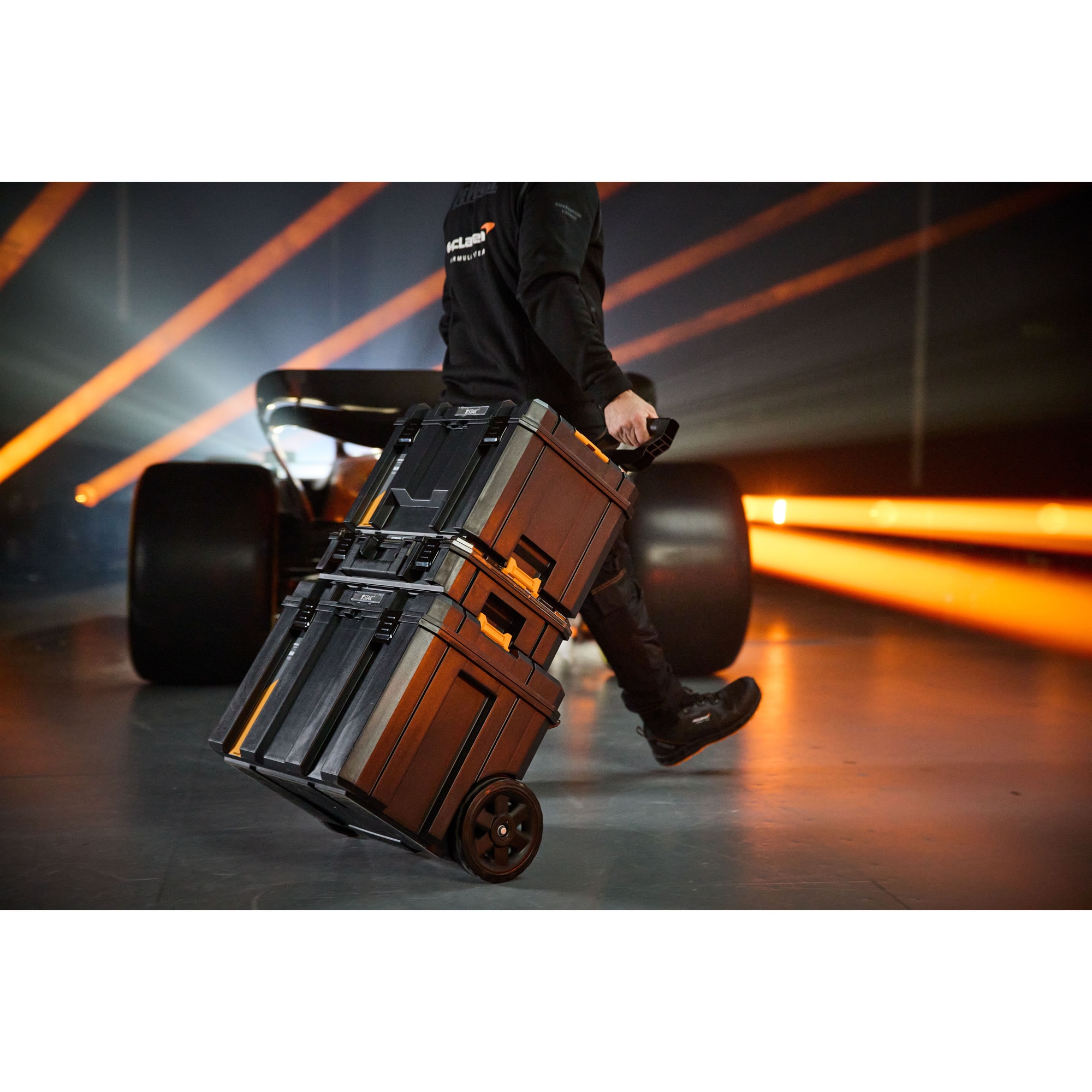 Organizator transport si depozitare scule mobil DeWALT DWST60452-1