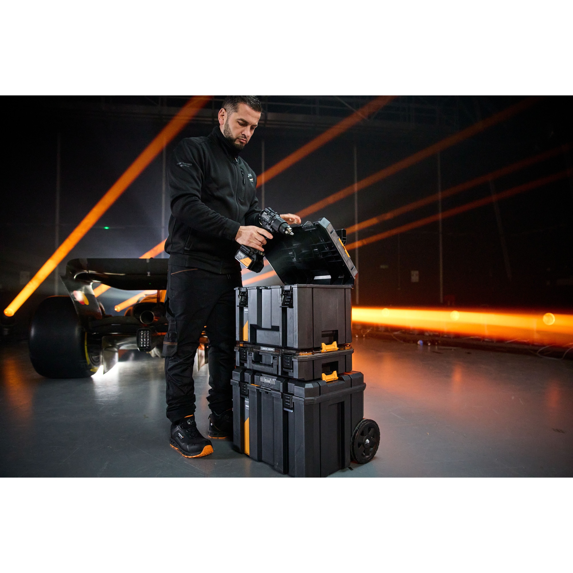 Organizator transport si depozitare scule mobil DeWALT DWST60452-1