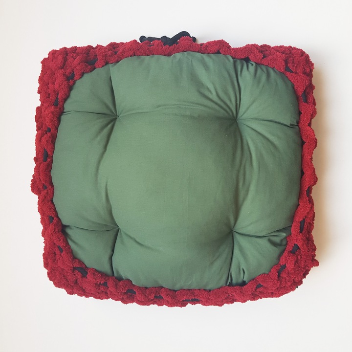 Culcus pentru caini si pisici, Blanosic, Lucrat manual, Verde-Visiniu, 50x45 cm