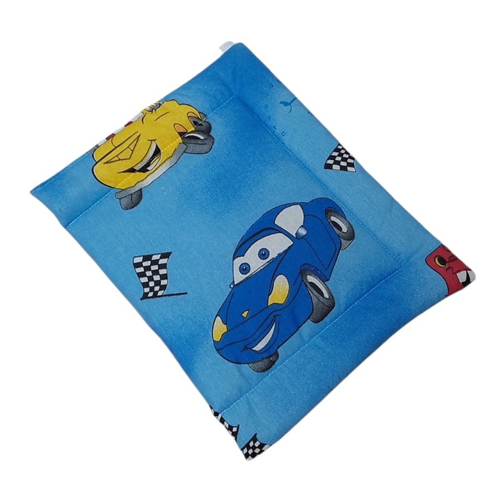 Perna bebelusi 30×40x2 cm, M016 Masinute Albastru, pentru patut, carucior si crese, Albatex Home