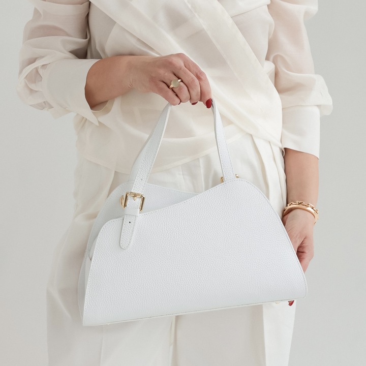 Moranti Leta-M bőr táska, fehér, 16x32cm, fő rekesszel és zsebekkel, arany kiegészítőkkel